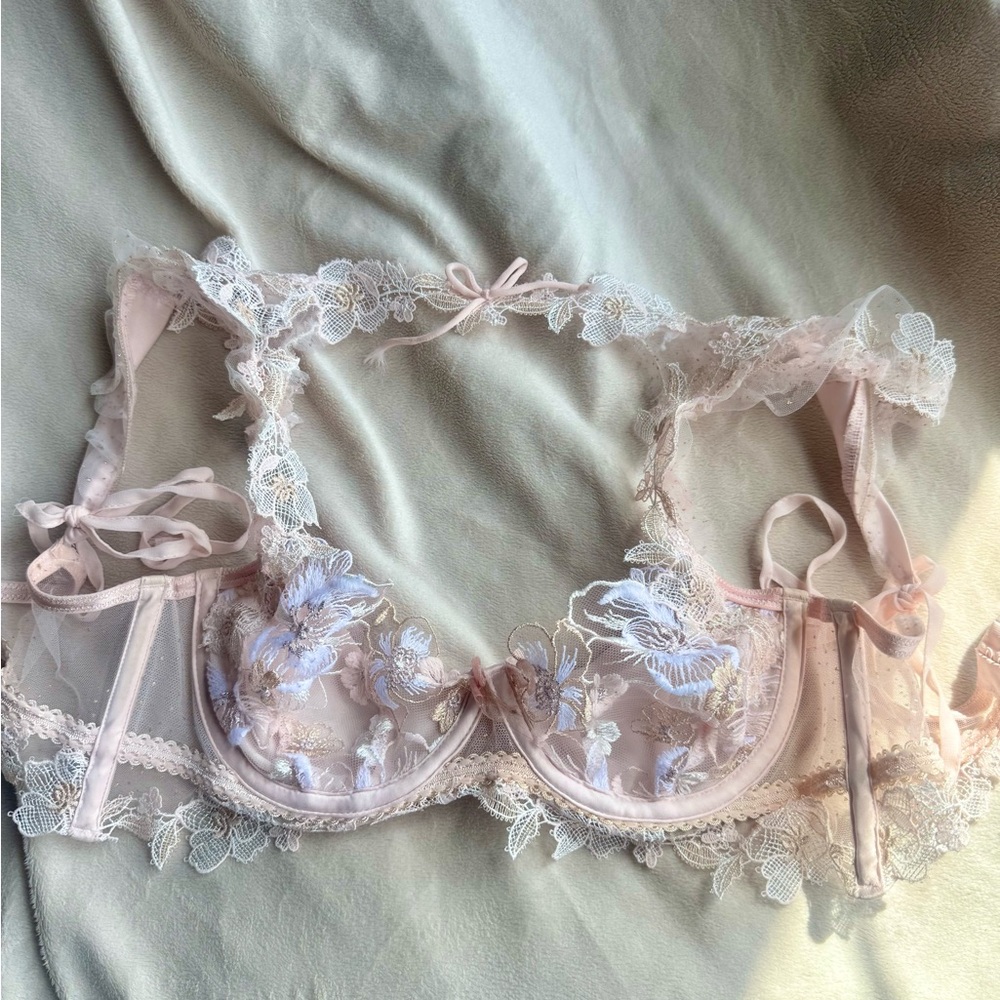 For Love and Lemons 🍋 - Mae Sheer High Neck Lace Bra